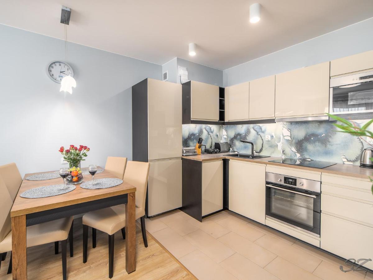 Apartment Blizej Morza 102 Z Prywatnym Garazem I Rowerami W Cenie Kolobrzeg